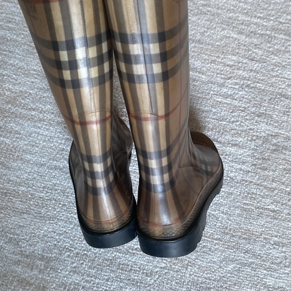 Burberry Tall Classic Rain Boots - Picture 6 of 6